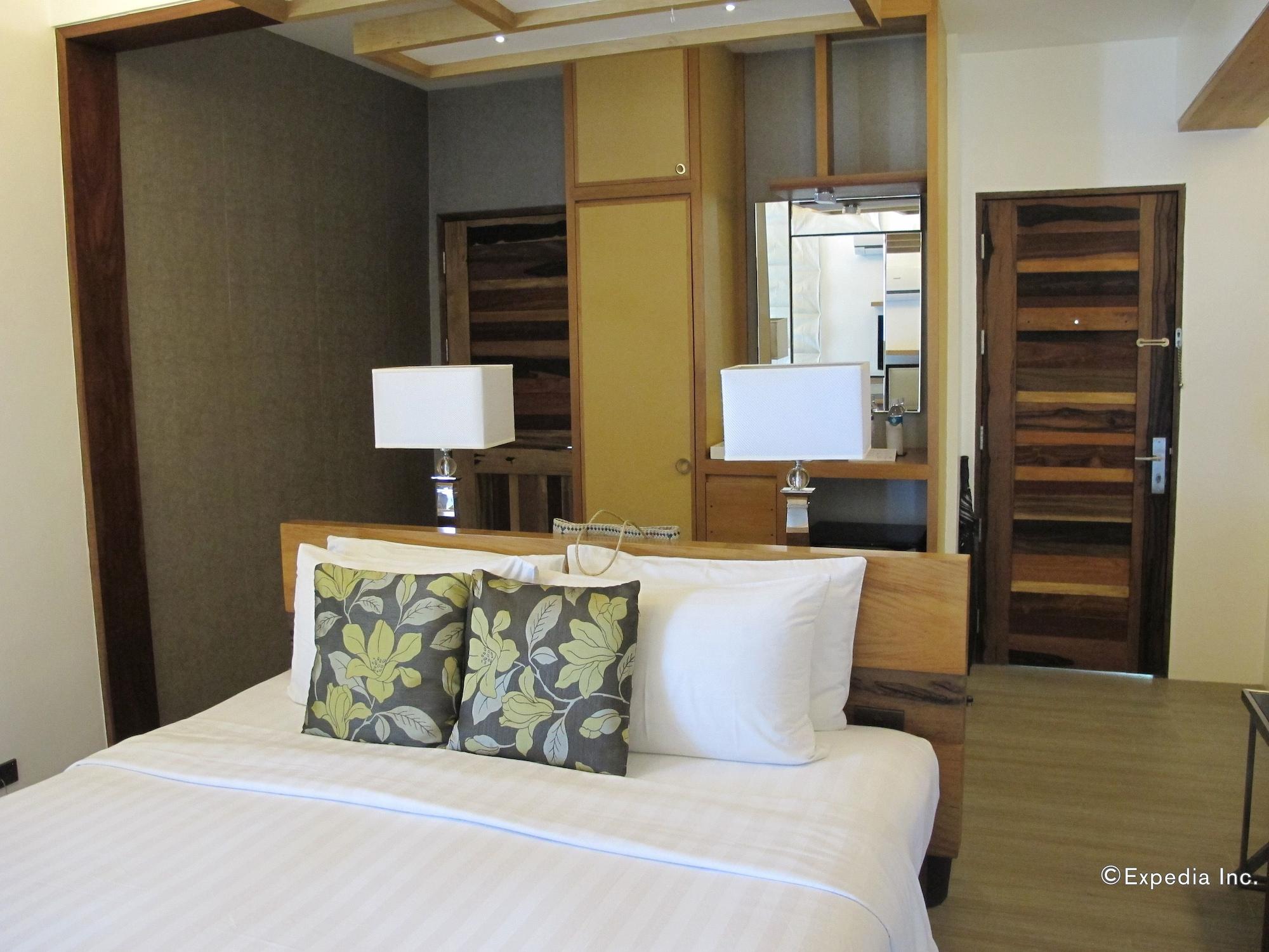 Infinity Resort Puerto Galera Εξωτερικό φωτογραφία