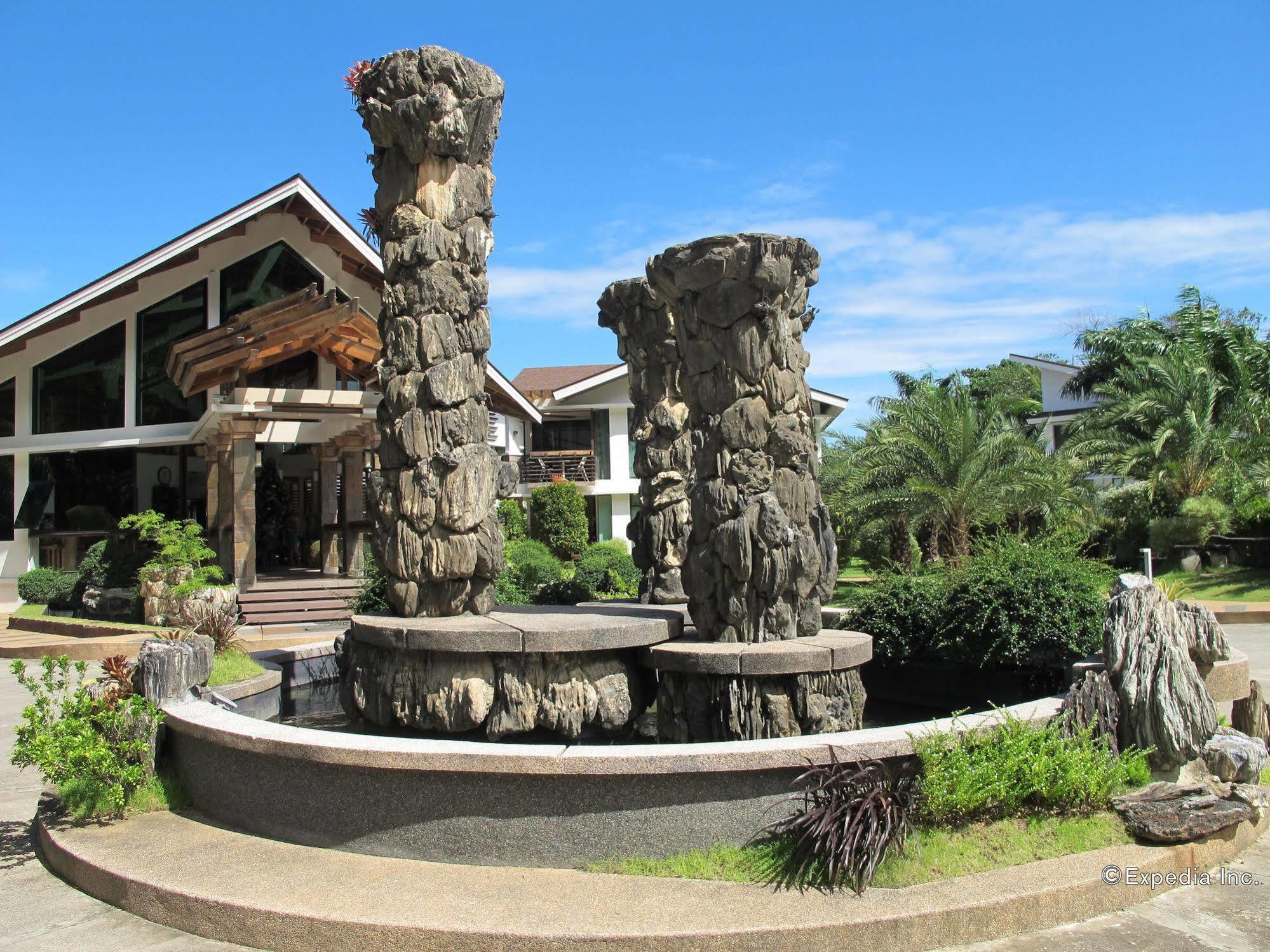 Infinity Resort Puerto Galera Εξωτερικό φωτογραφία