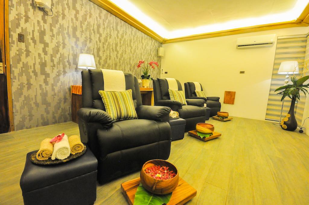 Infinity Resort Puerto Galera Εξωτερικό φωτογραφία