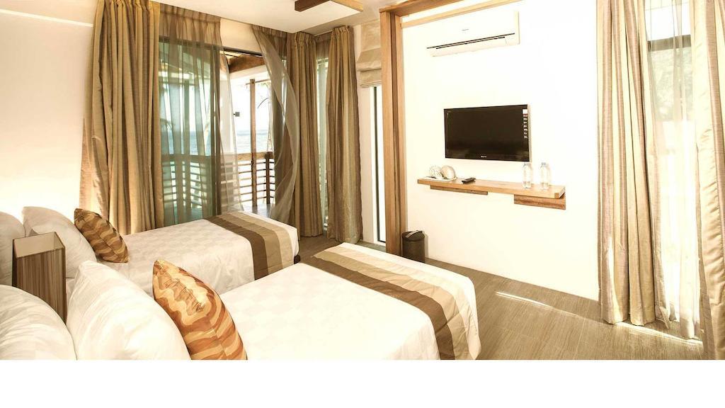 Infinity Resort Puerto Galera Εξωτερικό φωτογραφία
